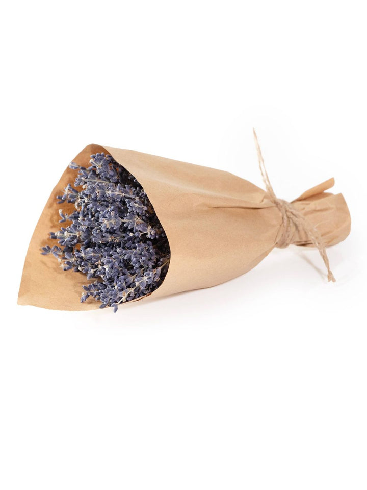 Close Up image of mini bundle of dried lavender sourced directly from Provence, France.