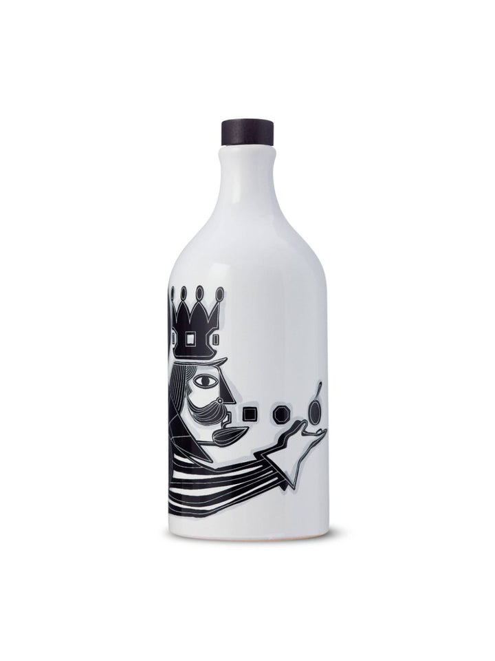 Muraglia extra virgin olive oil in "The King" ceramic bottle designed by Pierpaolo Gaballo